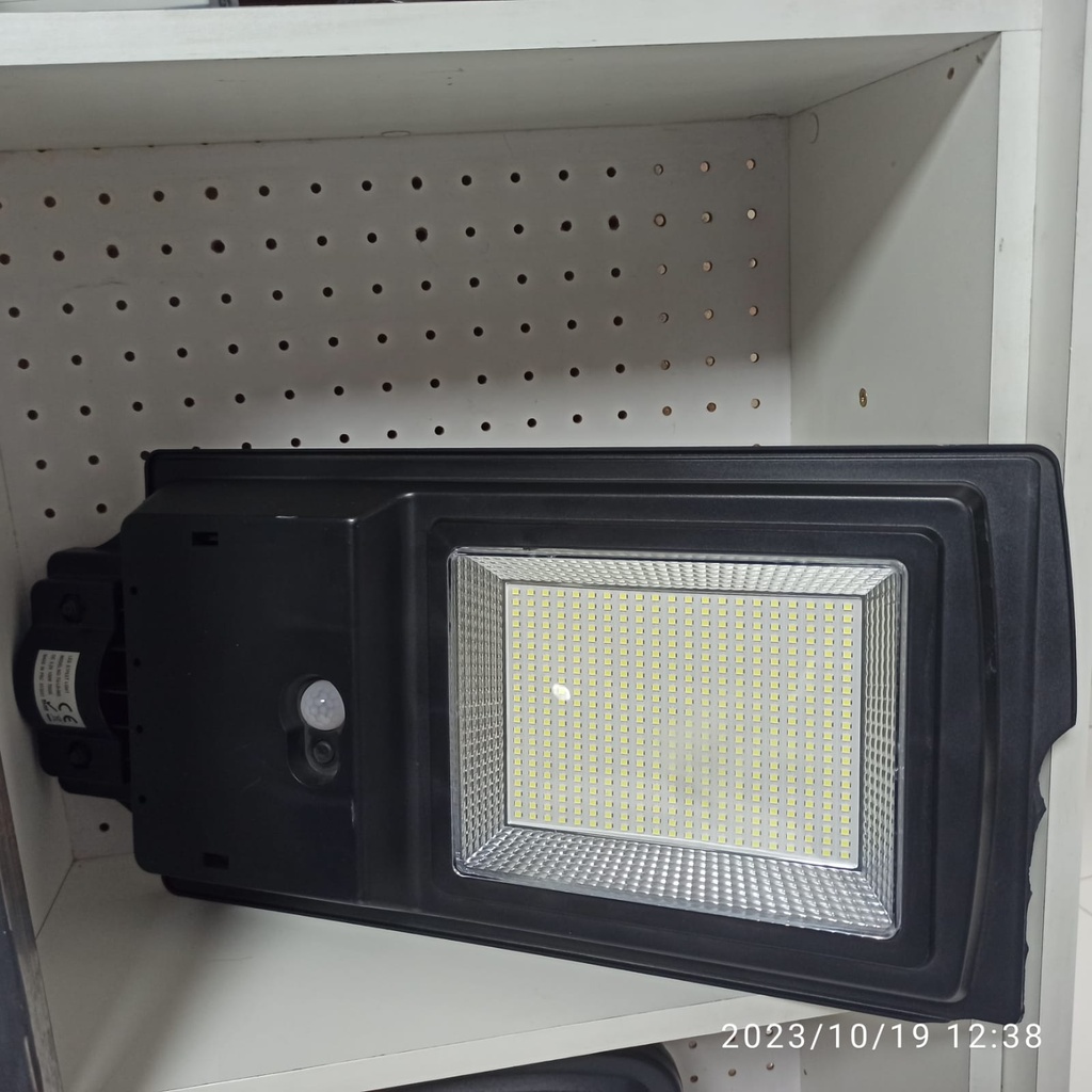 ALUMBRADO PUBLICO SOLAR 100W  LUZ BLANCA 6000K DC 24VCOLOR: NEGRO
